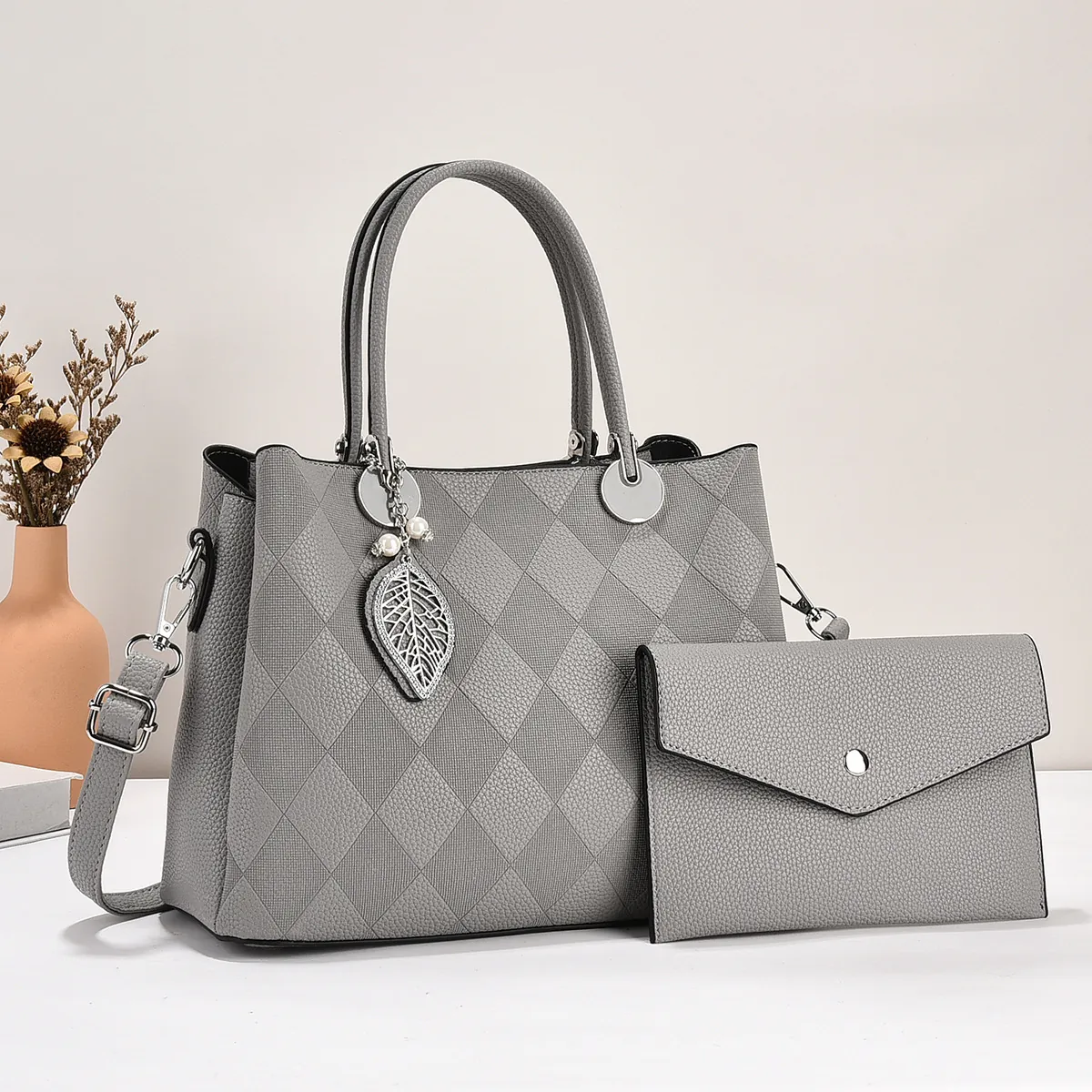 Women Litchi PU Leather Quilted Tote Handbag And Envelope Clutch Set With Metal Leaf Artificial Pearl Charm Shoulder Crossbody Bag