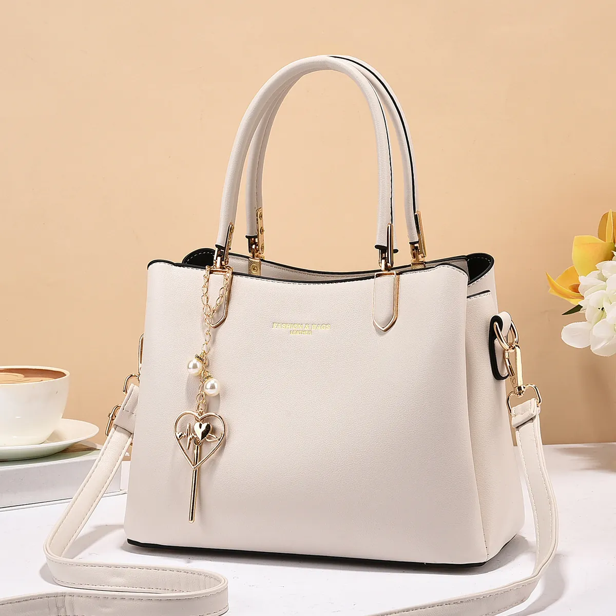 Elegant Women Grained PU Leather Tote Bag Large Capacity Handbag With Heart Artificial Pearl Pendant Daily Shoulder Crossbody Bag