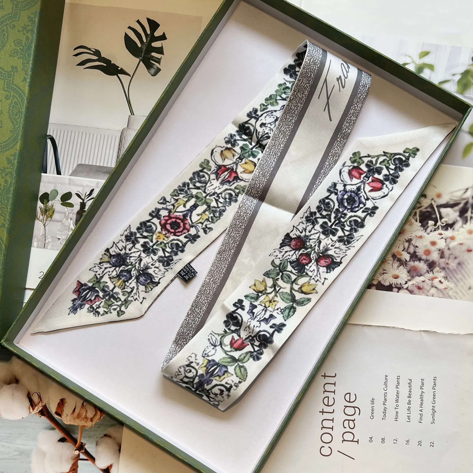 Women Vintage Satin Narrow Scarf Floral Print Twilly Scarf Paris Letter Hair Ribbon Handbag Decor Neck Tie Accessories