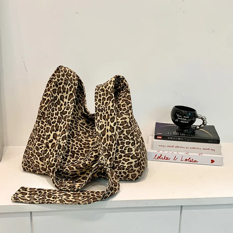 Women Leopard Print Cotton Tote Bag Large Capacity Casual Shoulder Bag Retro Commuter Fashion Simple Fabric Handbag Purse