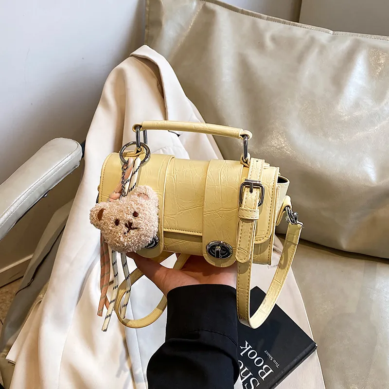 Women Crocodile Pattern PU Leather Handbag Fashion Crossbody Shoulder Square Bag With Bear Pendant Street Trend Ladies Tote Bag