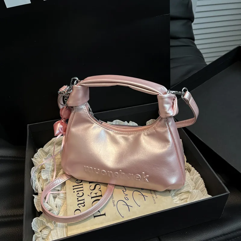 Sac Hobo Tendance pour Femme en Similicuir PU avec Design Plissé et Charme de Nœud Logo Gaufré Sac à Bandoulière
