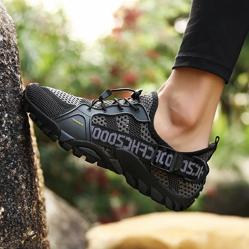 Men's Outdoor Wading Shoes Breathable Mesh Hiking Sneakers Quick Dry Non Slip Casual Sports Shoes For Summer Beach Walking