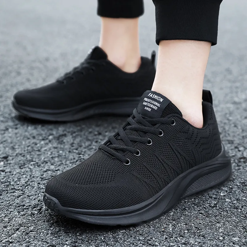 Men's Breathable Fly Knit Sports Sneakers Professional Skateboard Shoes Lightweight Casual Running Walking Shoes Patchwork Design