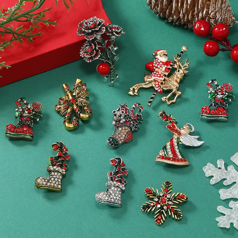 Broche de Noël Vintage Alliage Strass Père Noël Renne Ange Flocon de Neige Épingles Bijoux Festifs Cadeau pour Femme