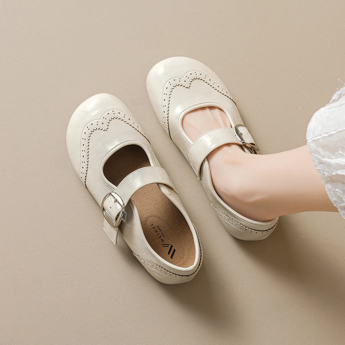 Women's French Vintage Brogue Mary Jane Shoes Microfiber Leather Round Toe Buckle Strap Flat Loafers For Casual Daily