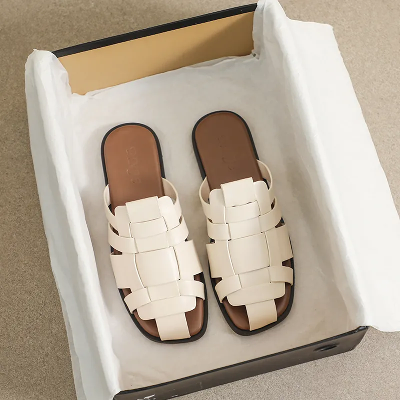 Women Roman Style Flat Mules Vintage Woven Closed Toe Backless Sandals Microfiber Leather Soft Sole Casual Beach Slippers