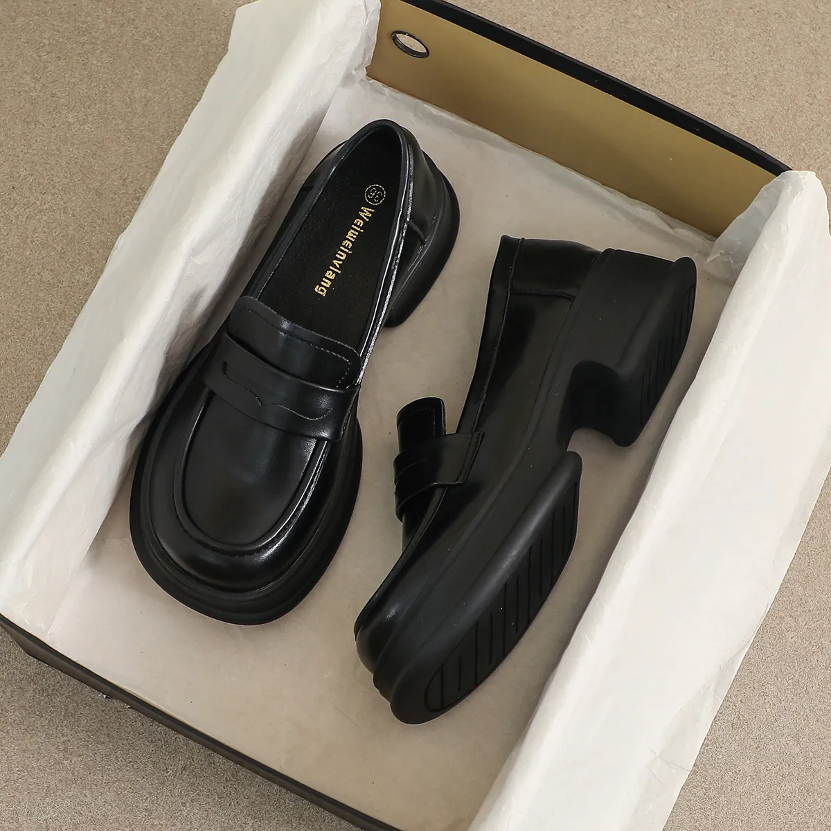 Mocassini Neri da Donna Stile Britannico in Pelle di Microfibra con Platform Tonda Tacco Largo Scarpe Casual Senza Lacci