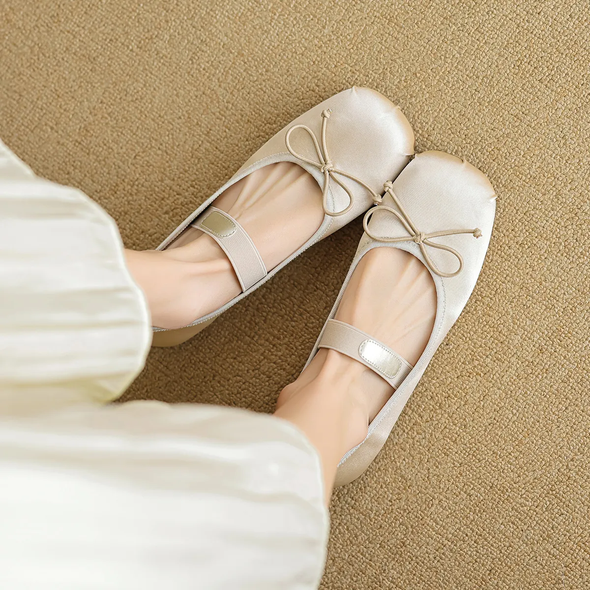 Zapatos Mary Jane Planos de Satén para Mujer Vintage con Lazo Correa Elástica Punta Cuadrada Zapatos Bajos Cómodos para Diario Fiesta