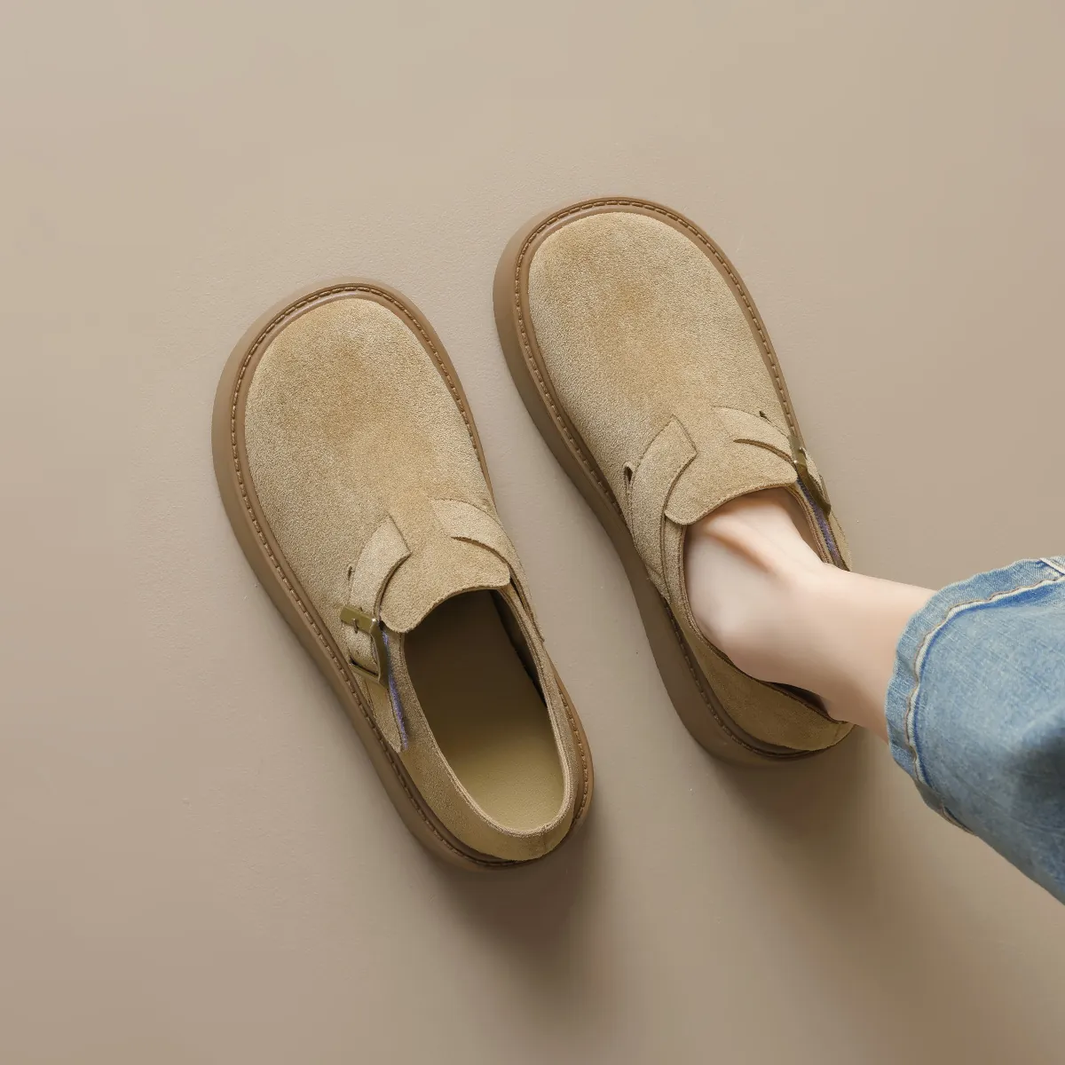 Women Suede Thick Sole Loafers Vintage Buckle Round Toe Platform Shoes Height Increasing Casual Daily Fashion Footwear