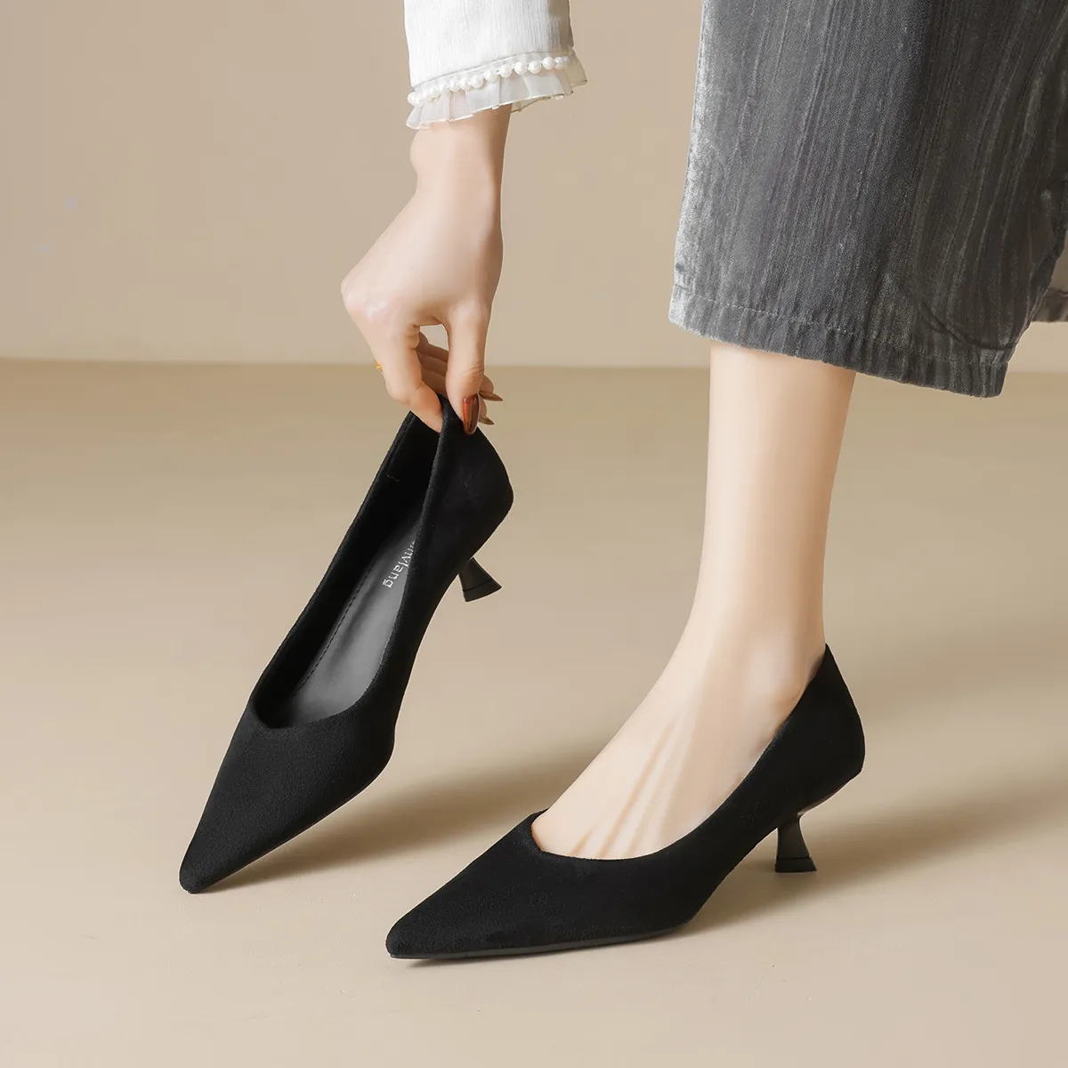Women's Pointed Toe Kitten Heels Shallow Mouth Pumps Suede Patent Leather Look Office Work Shoes Classic Stiletto Shoes