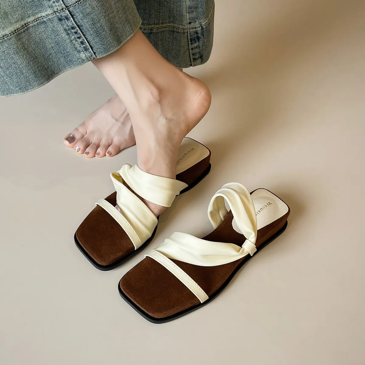 Women's Casual Platform Square Toe Sandals Vintage Microfiber Two-Way Wear Slippers Comfortable Summer Beach Shoes For Women