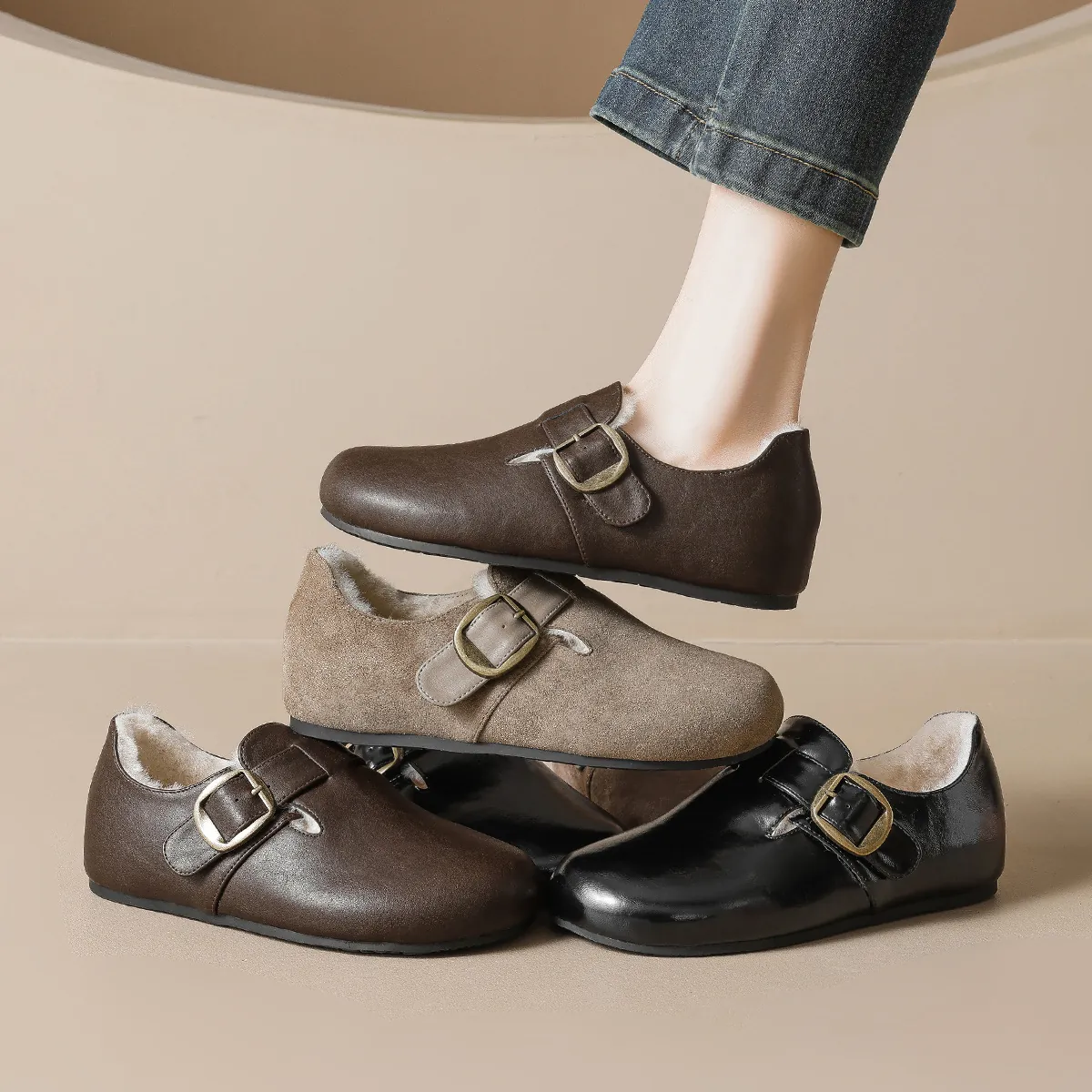 Chaussures Décontractées Rétro Fourrées pour Femmes Hiver Chaud Peluche Loafers Avec Boucle Métallique Semelle Epaisse Rehaussées