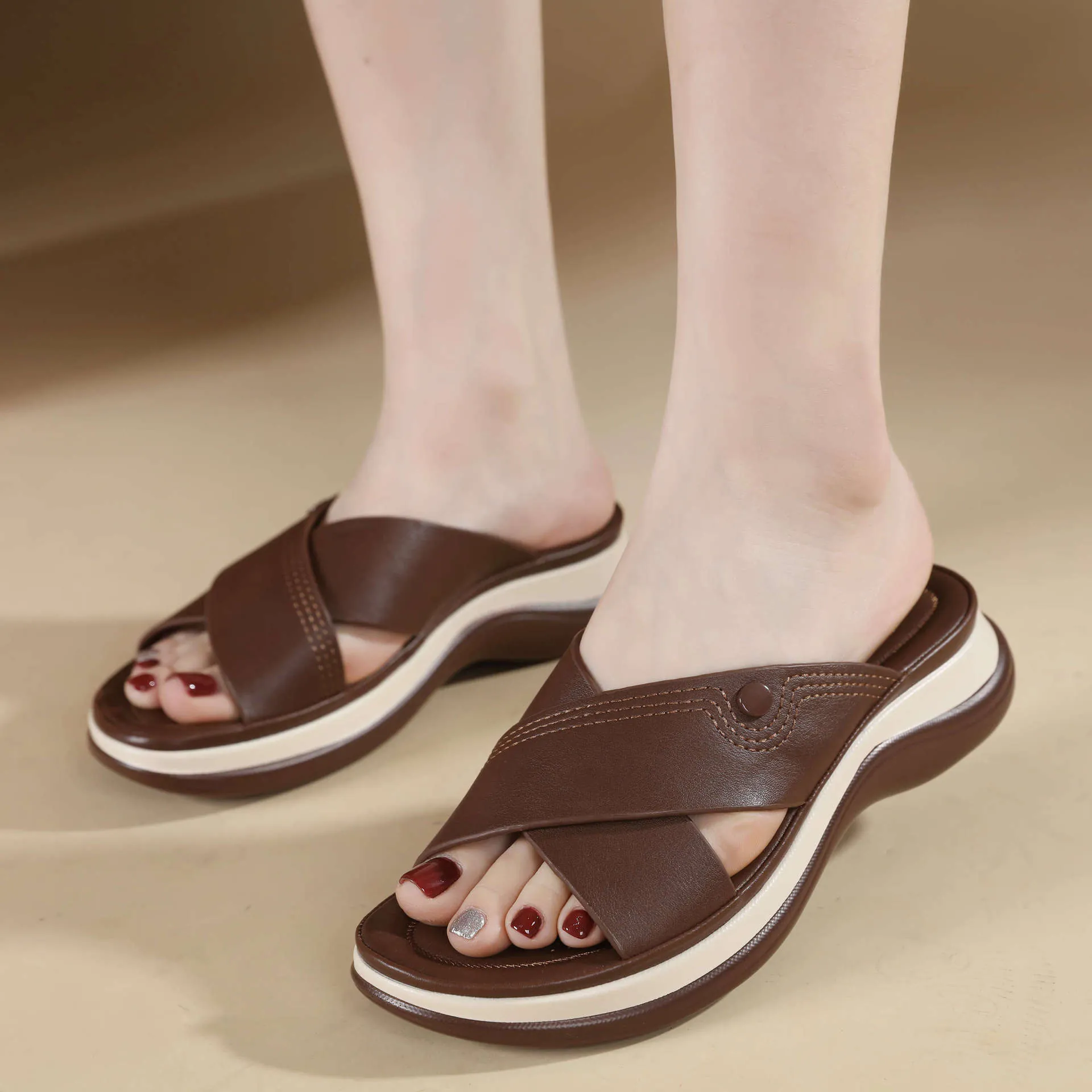 Women's Casual Platform Wedge Slippers Cross Strap PU Leather Summer Beach Slides Open Toe Lightweight Comfortable Sandals