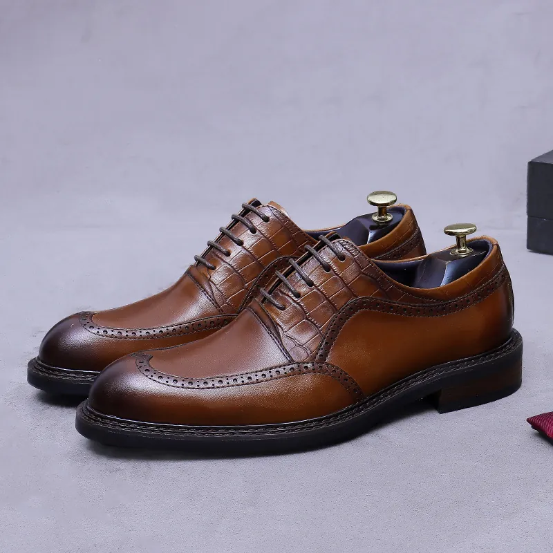 Men's First Layer Cowhide Brogue Wingtip Crocodile Embossed Lace-up Business Shoes With Pigskin Lining And Rubber Outsole