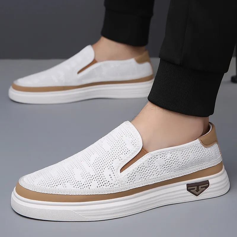 Ανδρικά Casual Μοκασίνια από Αναπνεύσιμο Πλέγμα Slip-on Διάτρητα Παπούτσια Περιπάτου Ελαφριά Αντιολισθητικά Καλοκαιρινά Sneakers για Άνδρες Λευκό Μαύρο