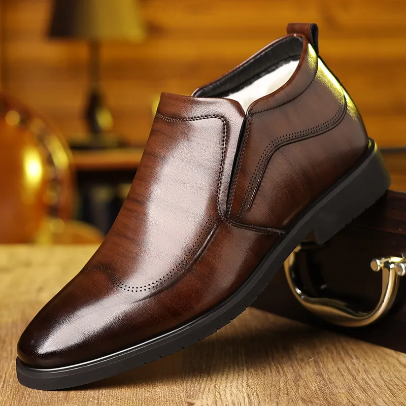 Men's Winter Leather Business Boots Faux Fur Lined Warm Dress Shoes Brogue Carving Side Zipper Non-Slip Rubber Sole Casual Ankle Boots