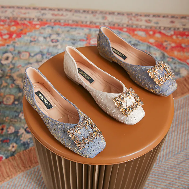 Scarpe Basse Vintage Francese da Donna Punta Quadrata Fibbia Quadrata con Strass Raso Tessuto Jacquard Slip-on Comodo Ballerine Mocassini