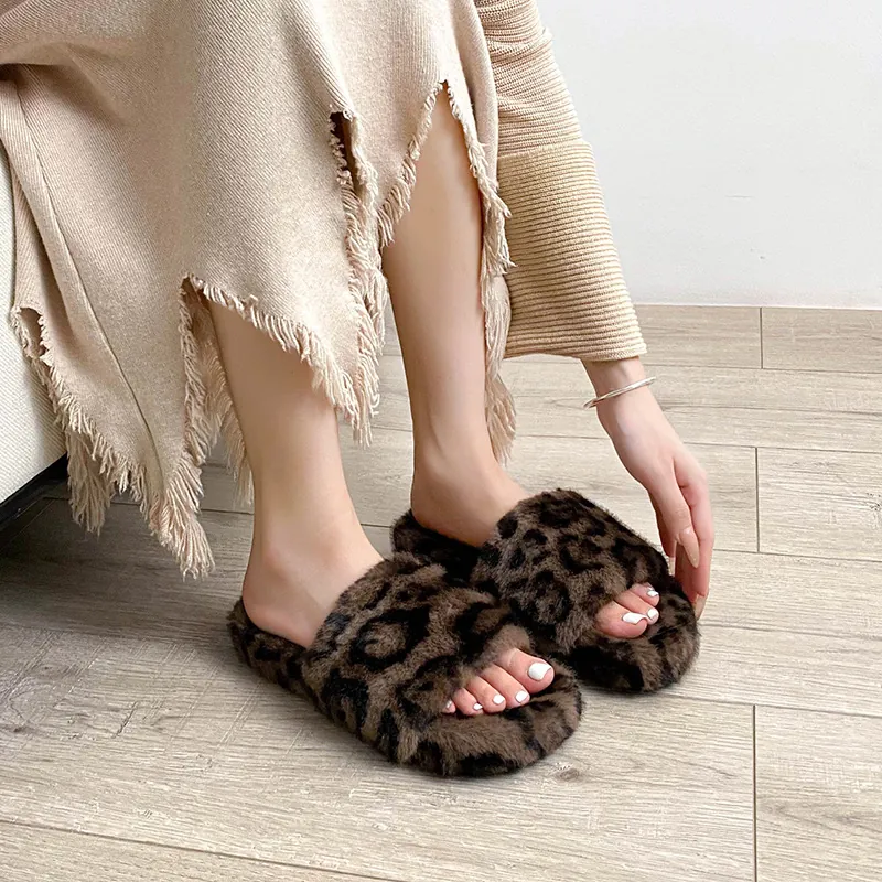 Women Leopard Print Faux Fur Open Toe Slippers Winter Indoor Warm Fuzzy Slides Thick Sole Plush House Shoes Casual Slip On Shoes