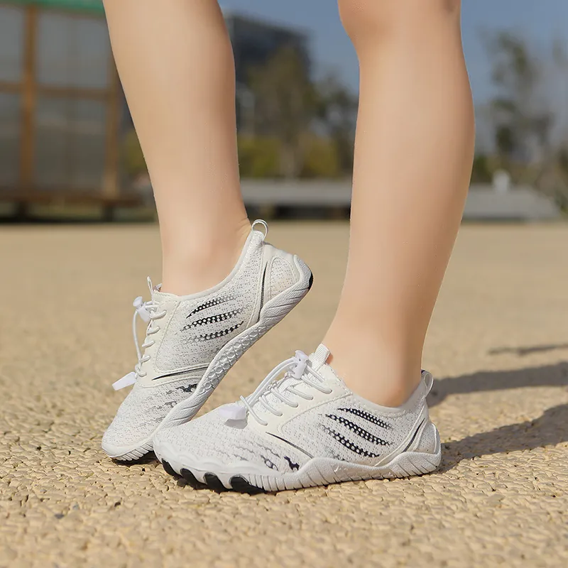 Kids Quick Dry Water Shoes Breathable Non-Slip Wading Sneakers For Beach Pool Outdoor Sports Boys Girls River Trekking Shoes