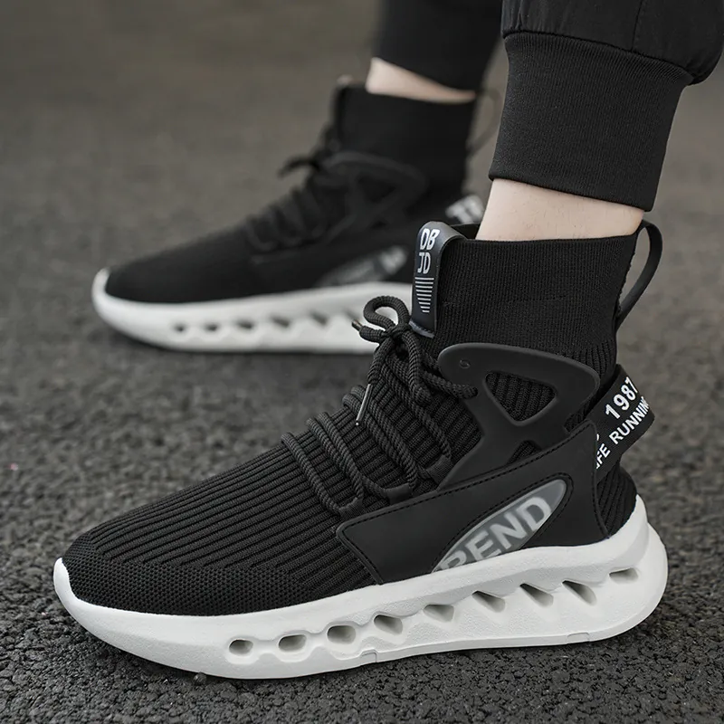 Herren High Top Sock Sneakers Atmungsaktiv Gestricktes Mesh Obermaterial Dicke Sohle Hohle Dämpfung Buchstabendruck Sport Laufschuhe