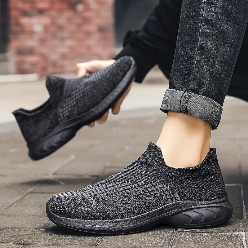 Unisex Flyknit Slip-On Sneakers Breathable Mesh Walking Shoes Lightweight Casual Couple Sport Shoes For Adults Daily