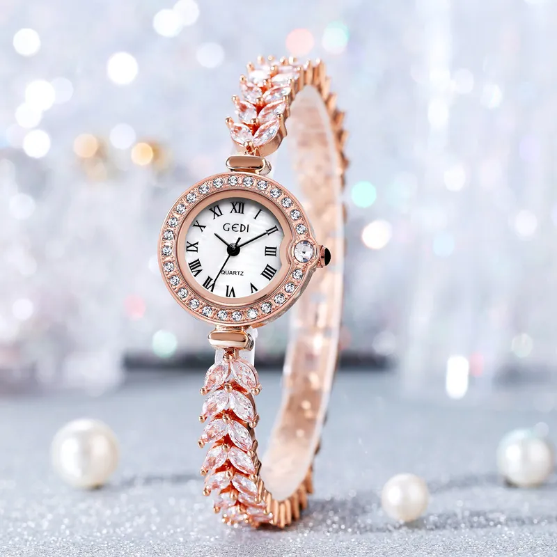 Elegant Women Quartz Watch Mother Of Artificial Pearl Dial Leaf Shaped Rhinestone Bracelet Vintage Luxury Waterproof Wristwatch