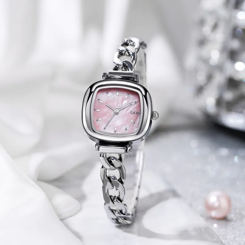 Montre Quartz Femme Élégante Ovale Cadran Nacre Bracelet Chaîne Alliage Étanche Mode