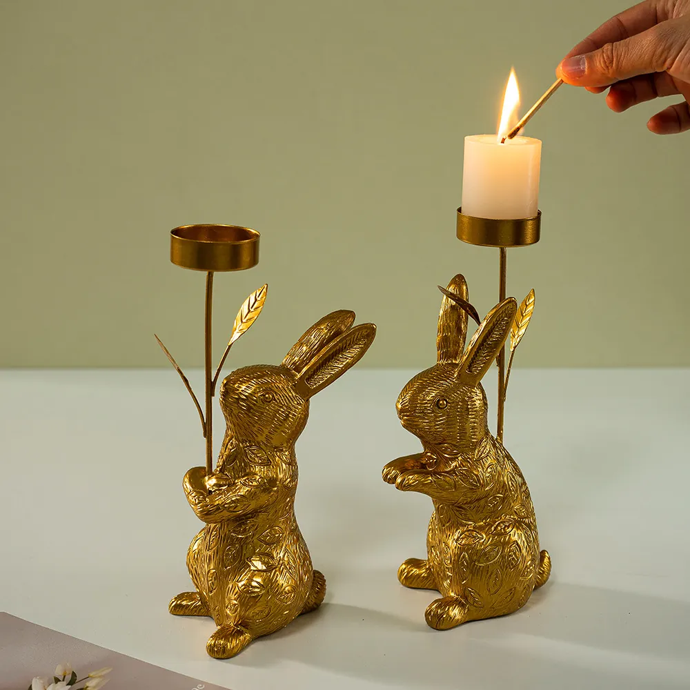 European Vintage Gold Easter Bunny Candle Holder Resin Rabbit Candelabra With Iron Rod Desktop Decorative Ornament For Home