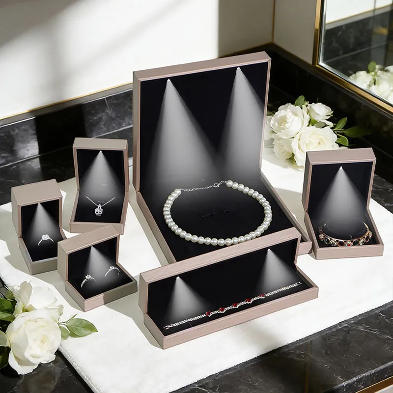 Brushed PU Leather LED Jewelry Box With Spotlight Champagne Gold Gift Box For Ring Pendant Necklace Bangle Engagement Wedding