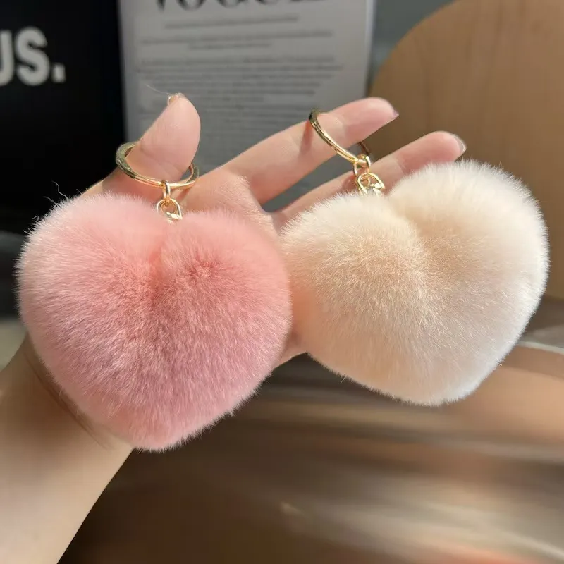 Porte-Clés En Fausse Fourrure En Forme De Cœur Pendentif De Sac Doux Et Moelleux Avec Fermoir Mousqueton En Alliage Pour Femmes Filles Cadeau