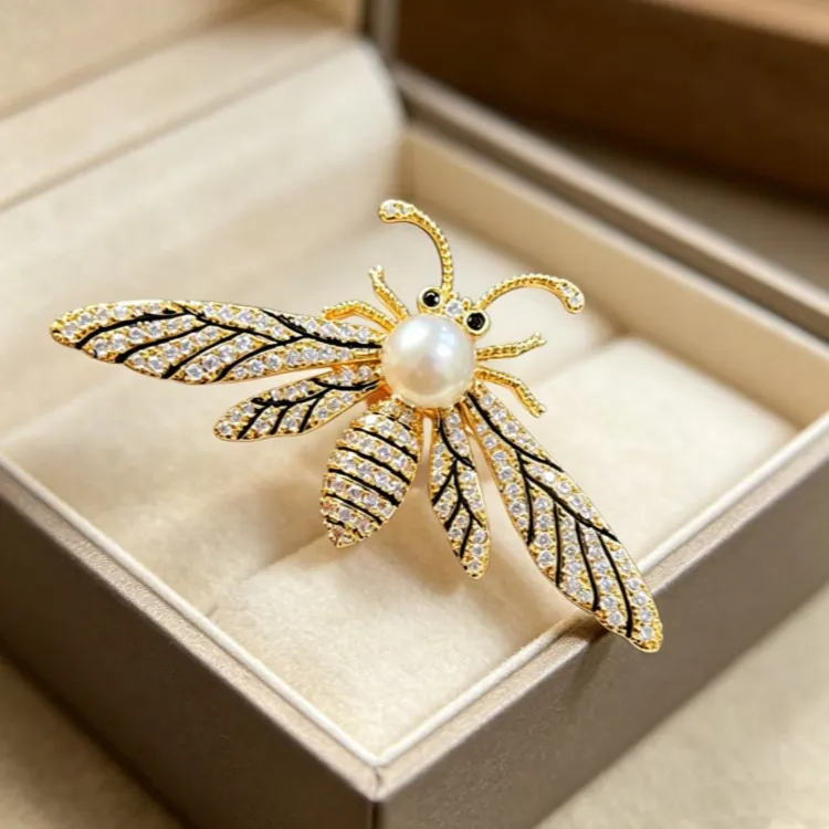 Oriental Pipa Shape Brooch Alloy With Shell Inlay Rhinestone Flower And Faux Artificial Pearl Vintage Elegant Coat Pin Jewelry For Women
