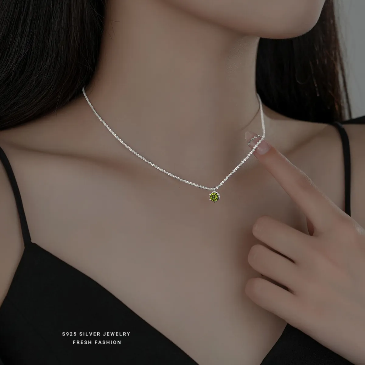 925 Sterling Silver Sparkling Starry Chain Necklace Round Olive Green White Moissanite Zirconia Pendant Women Elegant Jewelry Gift