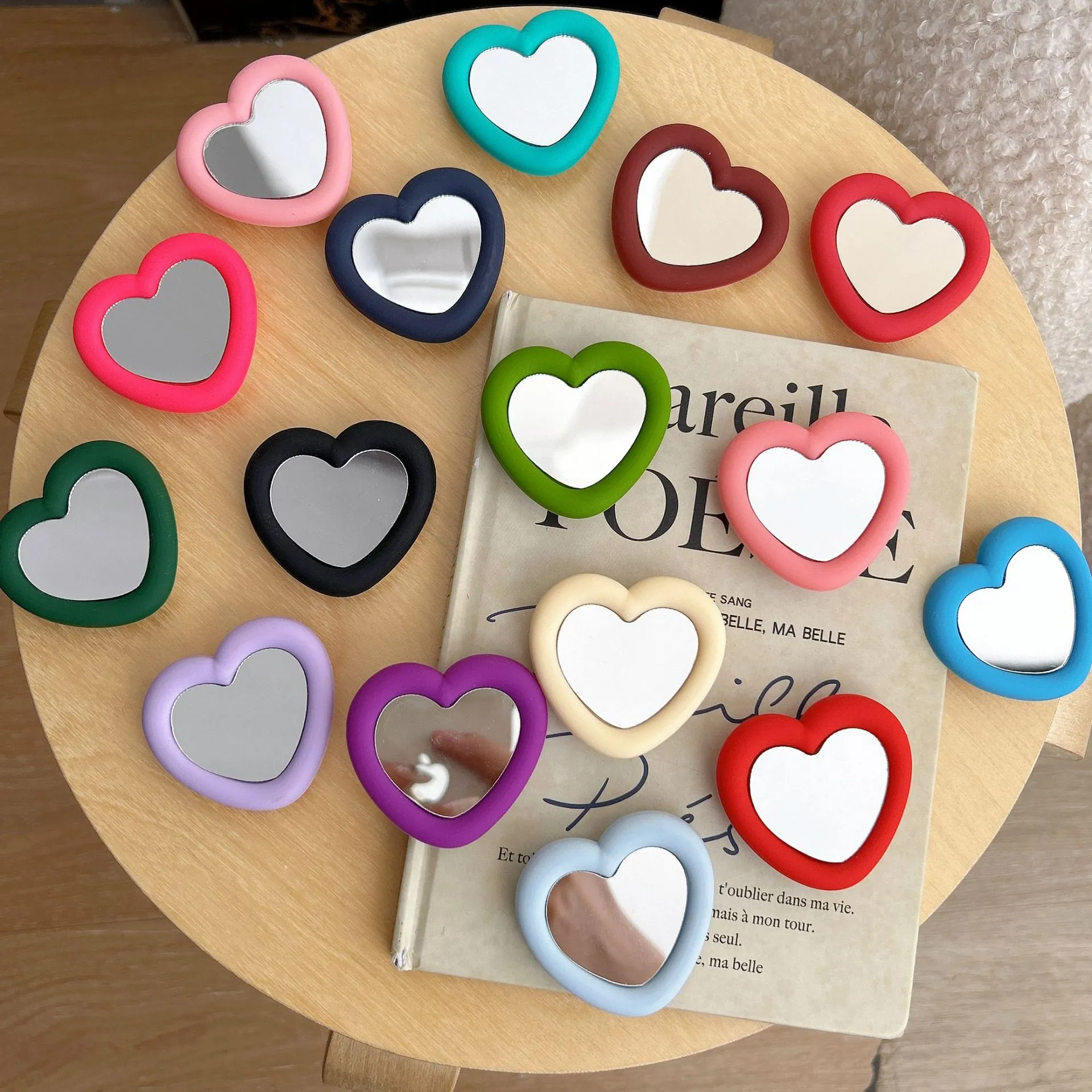 Heart Shaped Phone Grip Airbag Stand With Compact Mirror Retractable Portable Desktop Phone Holder Bracket For Makeup