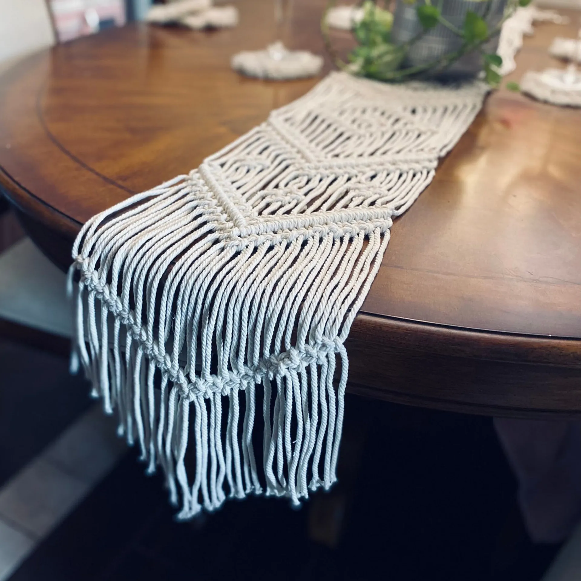 Handmade Cotton Macrame Table Runner Nordic Bohemian Style With Tassels Geometric Pattern For Wedding Party Home Decor