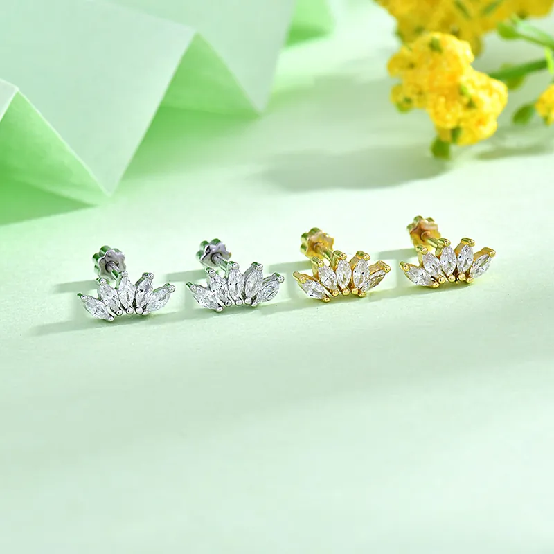 Orecchini a Bottone a Corona Francese con Strass a Marchesa Perno in Argento Sterling 925 per Donna Gioielli Eleganti Regalo