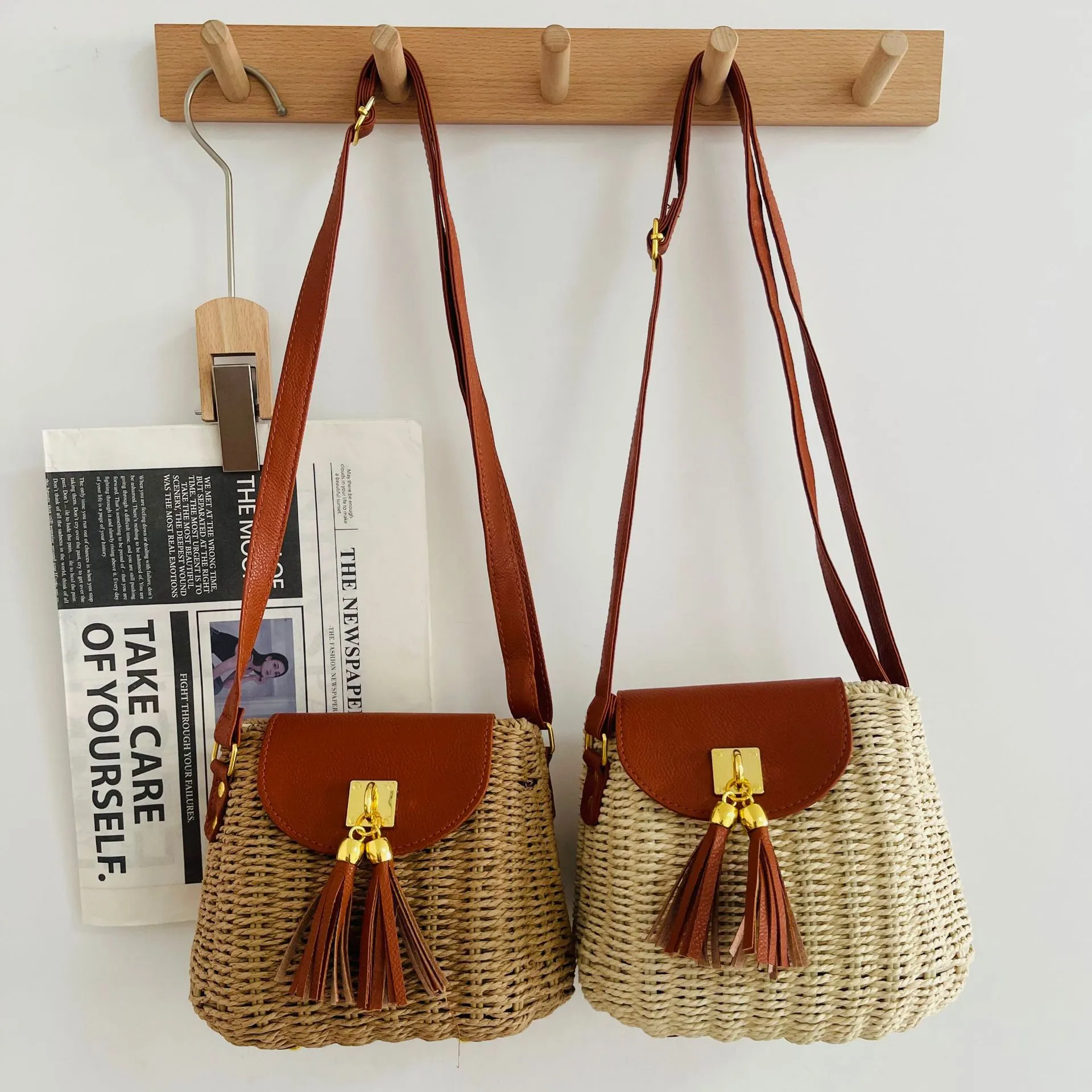 Sac Bandoulière Rétro En Paille Pour Femmes Sac De Plage Tissé Avec Rabat En Similicuir Et Gland Style Décontracté