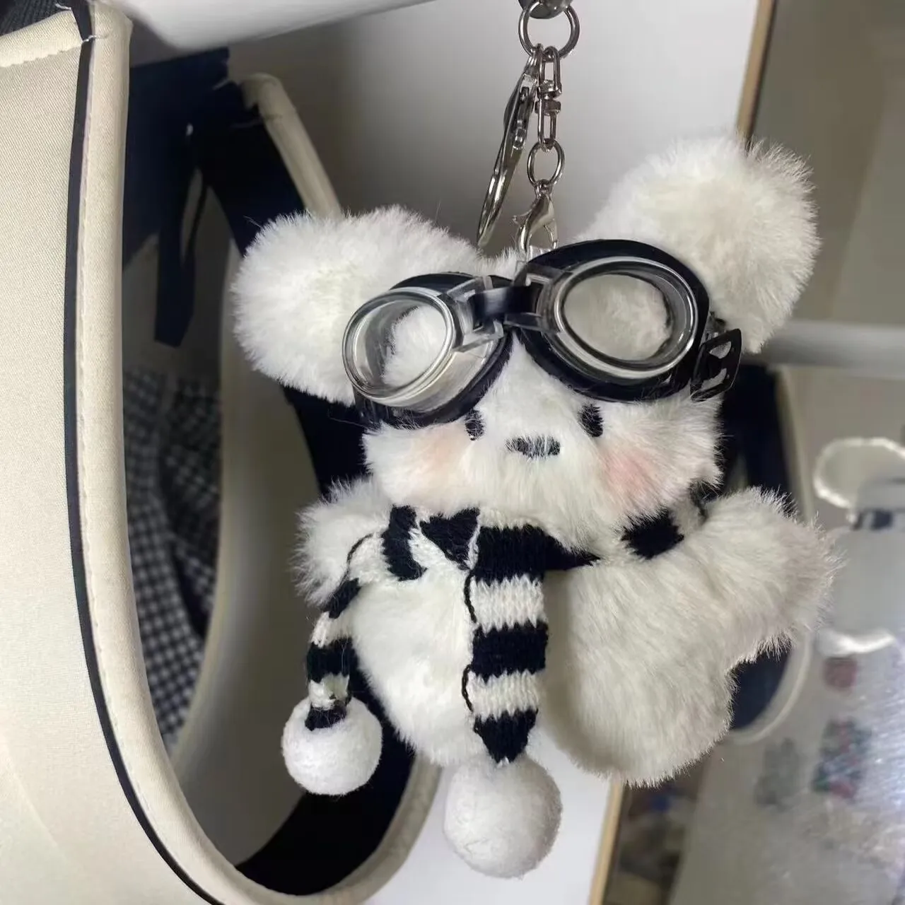 Llavero de Peluche de Conejo Piloto de Dibujos Animados Colgante Lindo Animal de Peluche Bolso Charm Accesorios Para Mujeres Niñas Regalo Blanco