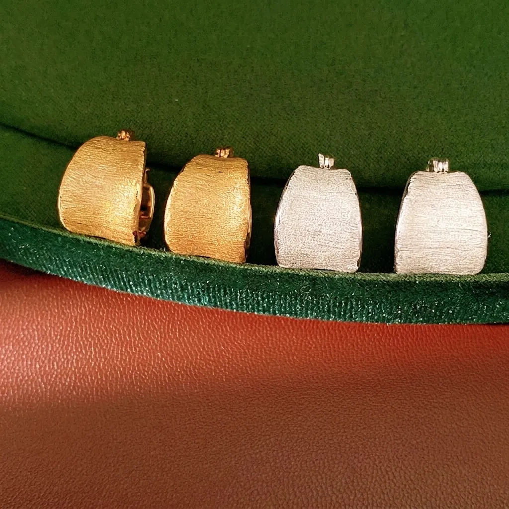 18K Vergulde Geborstelde Koperen Ronde Oorknopjes Oorbellen Minimalistische Mode Creolen Met Zilveren Oorsteker Voor Dames