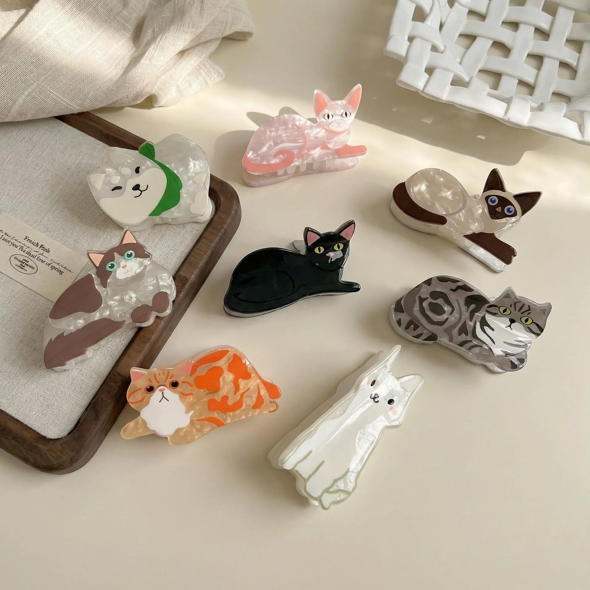 Cute Animal Shape Hair Claw Clip For Women Sweet Acrylic Shark Clip Small Cat Dog Pattern Hair Accessories Gift