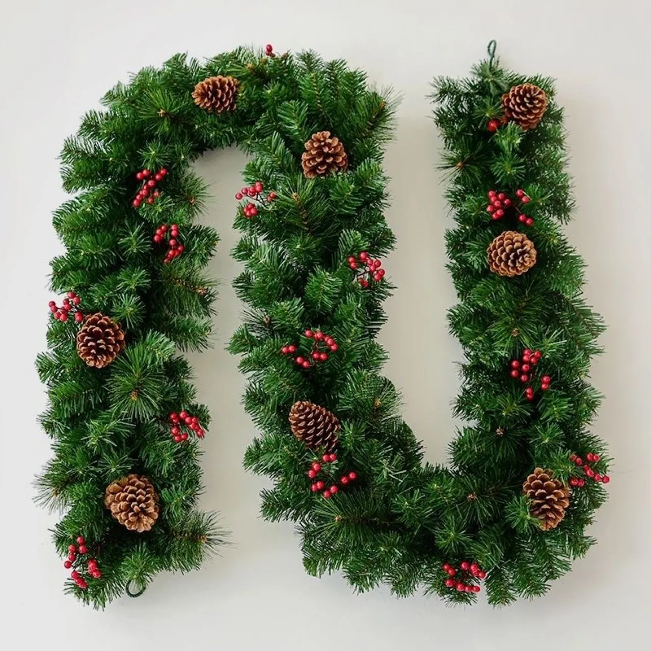 Encryption Christmas Garland Artificial Green Pine Needle Vine With Pine Cones Red Berries For Holiday Party Home Mall Decor