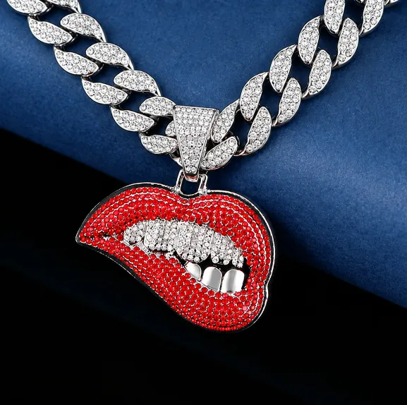 Hip Hop Iced Out Lip Pendant Cuban Chain Necklace Alloy Rhinestone Sexy Personalized Fashion Streetwear Accessory