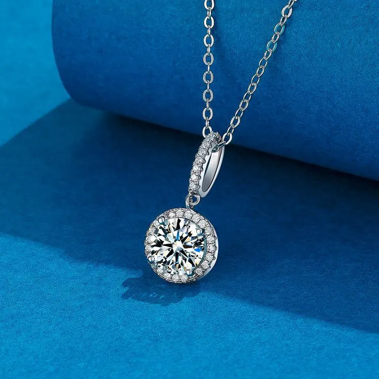 925 Sterling Silver Moissanite Pendant Necklace For Women Round Halo Setting Rhinestone Clavicle Chain Jewelry Gift