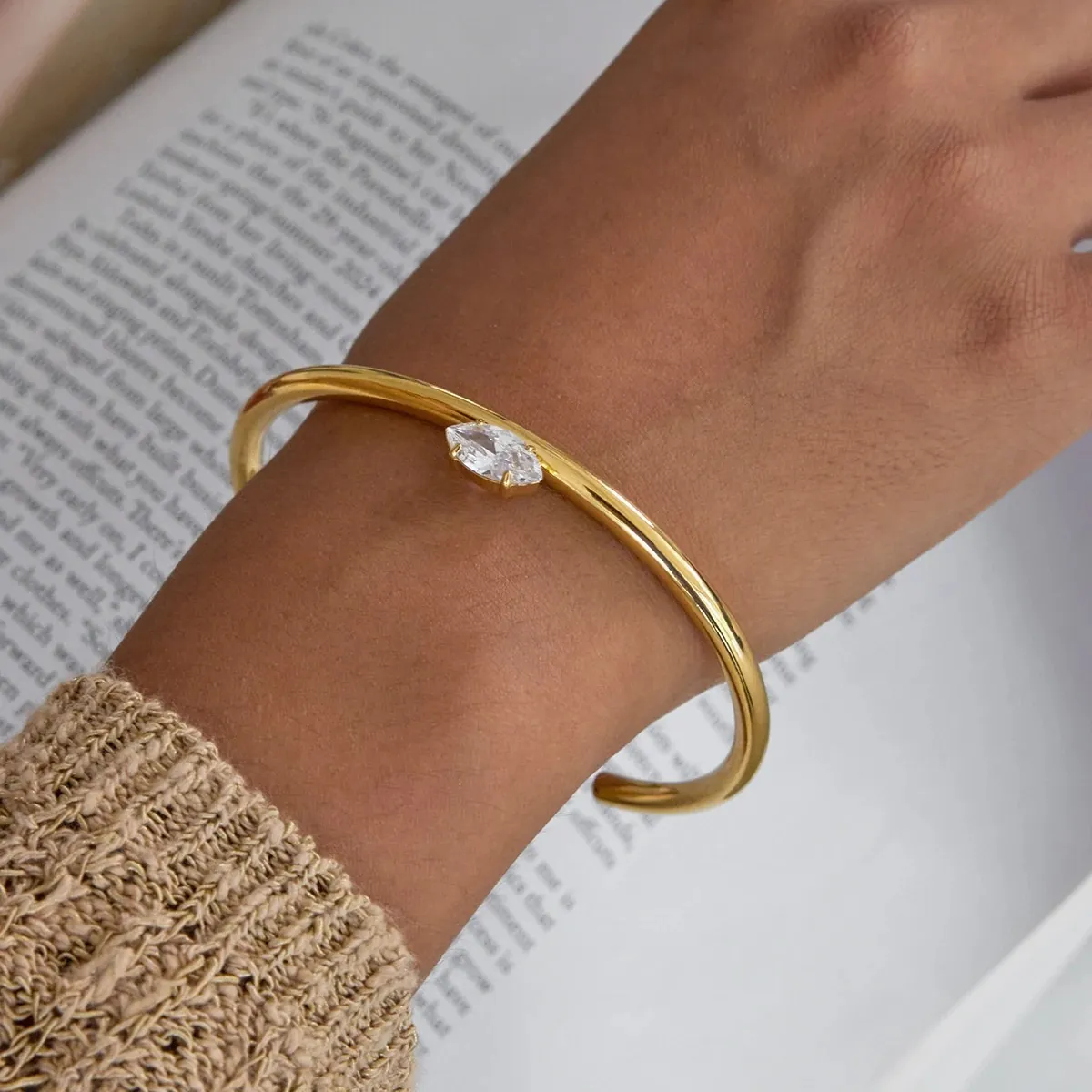 Klassieke 18K Vergulde Roestvrijstalen Marquise Strass Armring Voor Dames Minimalistische Geometrische Sieraden