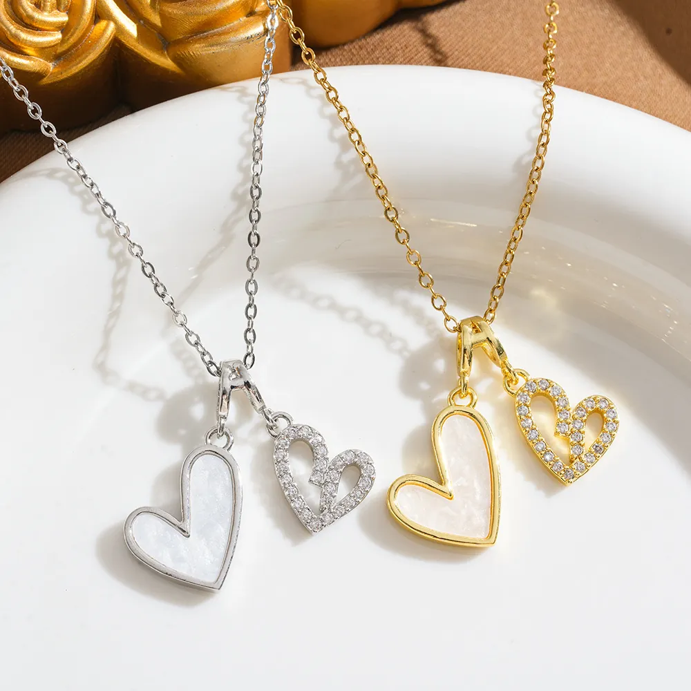 Collana con Pendente a Cuore in Acciaio al Titanio per Donna con Rame Zirconia Intarsiato Doppio Cuore Gioielli Collo