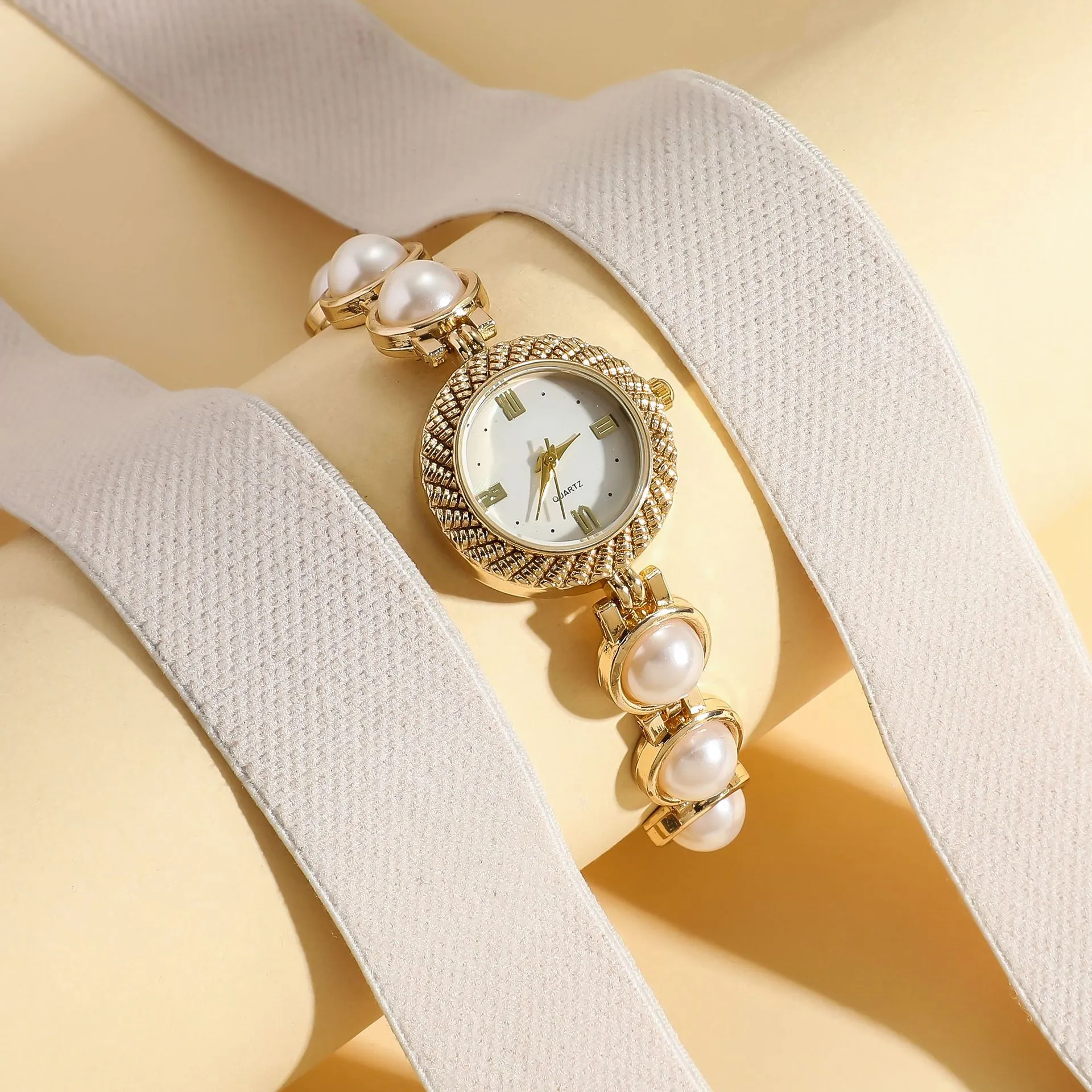 Elegant Women Fashion Artificial Pearl Bracelet Quartz Watch Alloy Case Stainless Steel Luxury Jewelry Wristwatch Gift