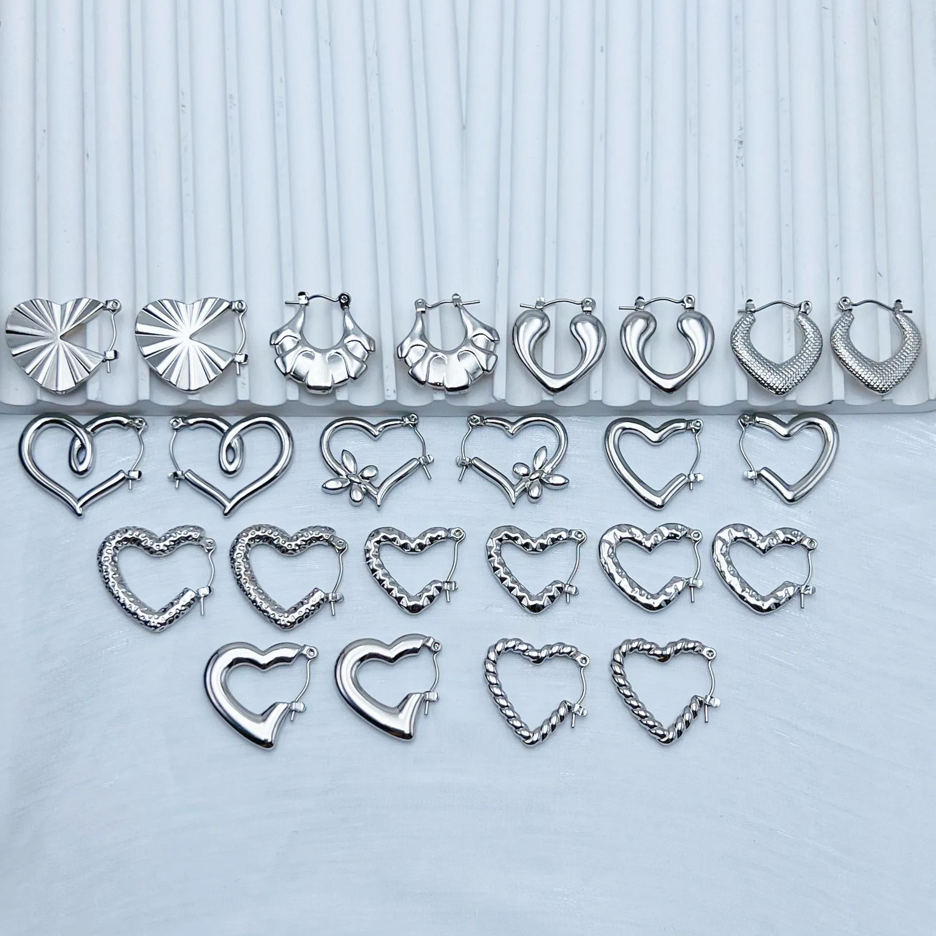 Minimalist 304 Stainless Steel Heart Hoop Earrings For Women Fashion Bee Butterfly Geometric Ear Buckles Jewelry
