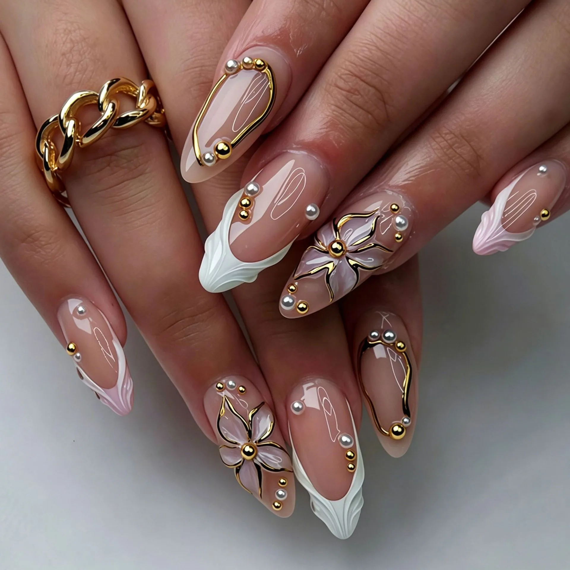 Luxuriöse 3D Floral Künstliche Fingernägel Französisch Katzenauge Mandelform Künstliche Perle Strass Falsche Nägel Für Damen Party Nagelkunst Dekor Set