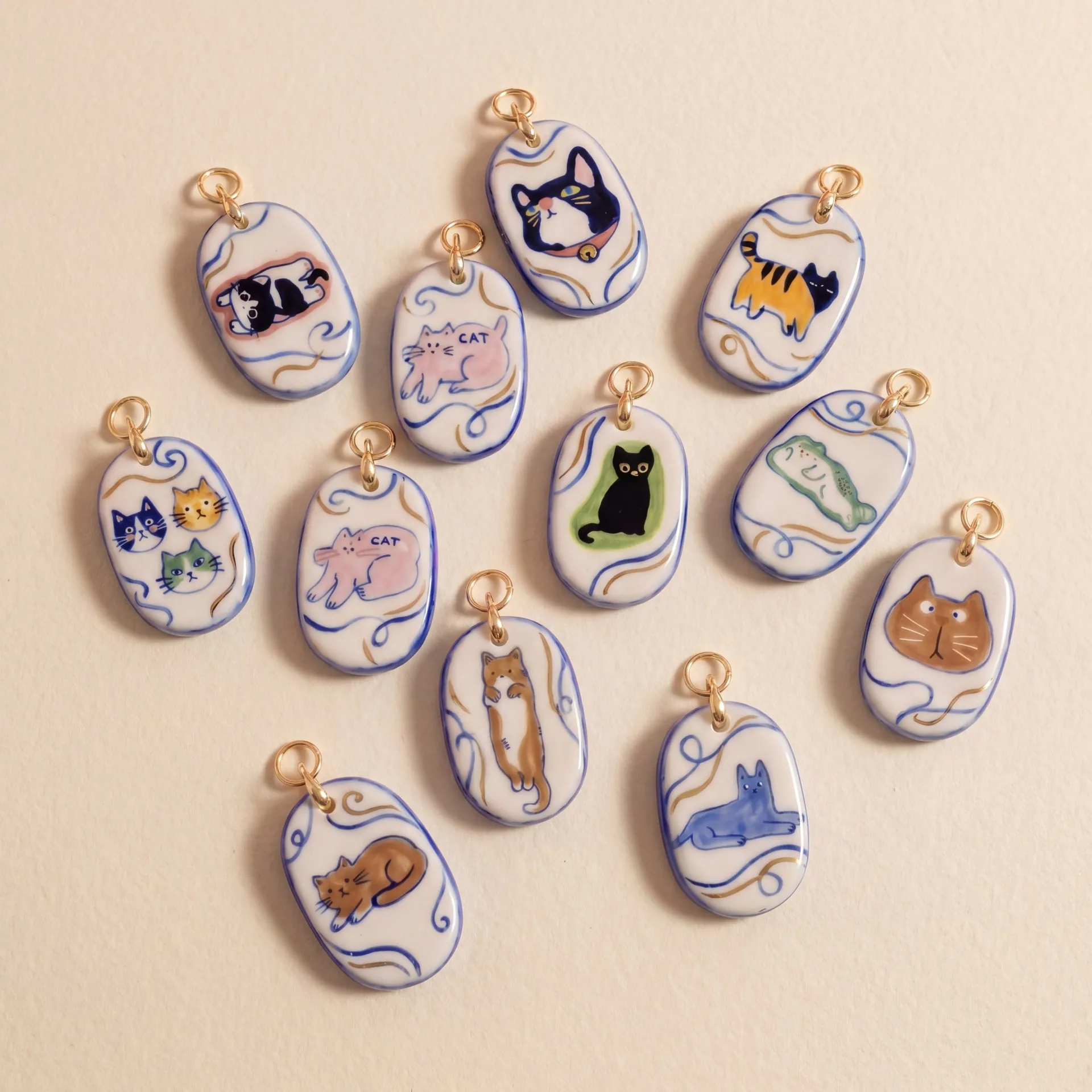 Edelstahl Katzenaufdruck Anhänger Halskette Minimalistische Ovale Cartoon Illustration Täglicher Schmuck Zubehör Für Damen