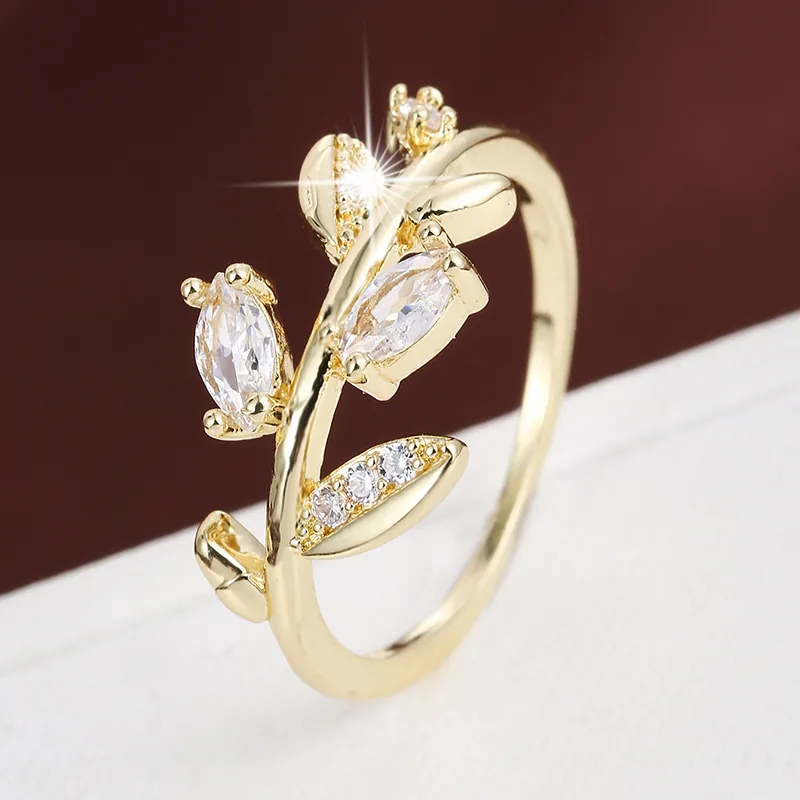 Niche Creative Design Branch Leaf Shape Copper Zirconia Ring Elegant Fashion Inlaid Zircon Ring For Women Finger Jewelry Gift